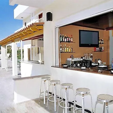 Prassino Nissi Hotel